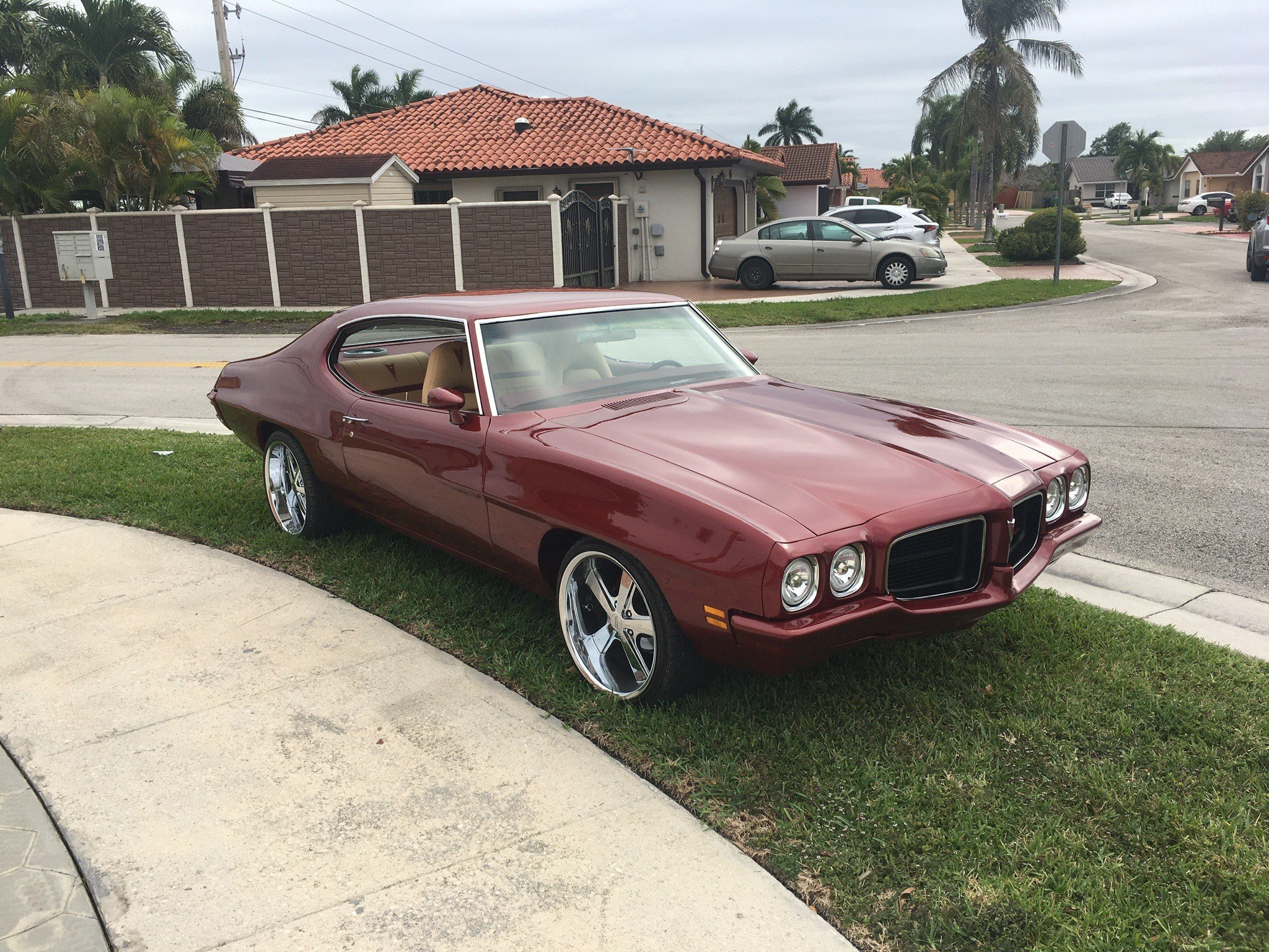 1972 pontiac le mans le aerocoupe