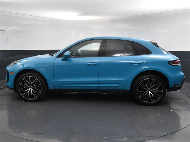 2022 porsche macan base