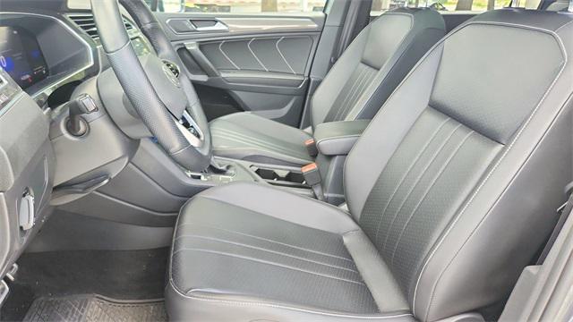 2022 volkswagen tiguan 2.0t se r-line black
