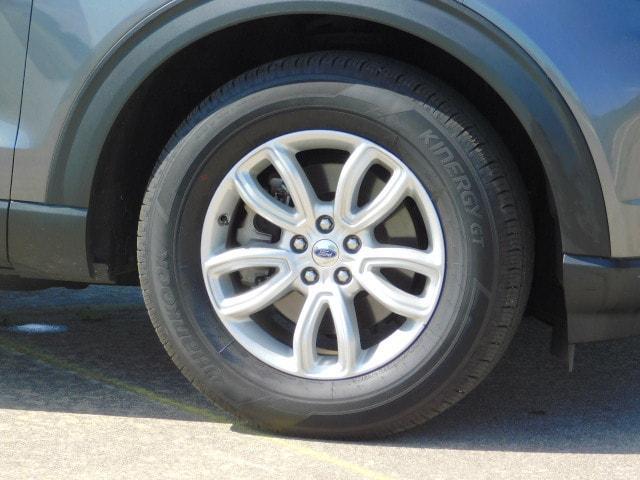 2021 ford explorer base
