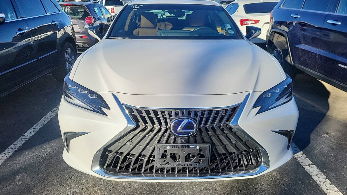 2022 lexus es 300h luxury