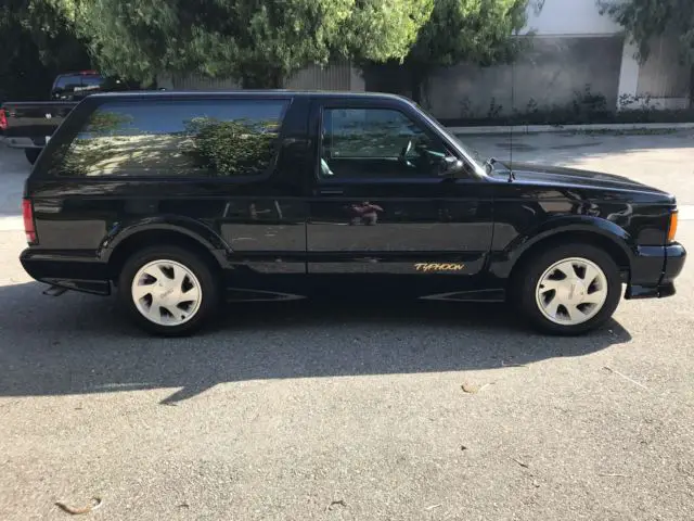 1993 gmc typhoon, 30,000 miles, adult driven, excellent condition