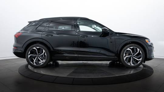 2024 Audi Q8 e-tron