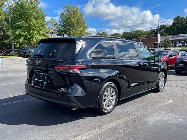 2021 toyota sienna xle