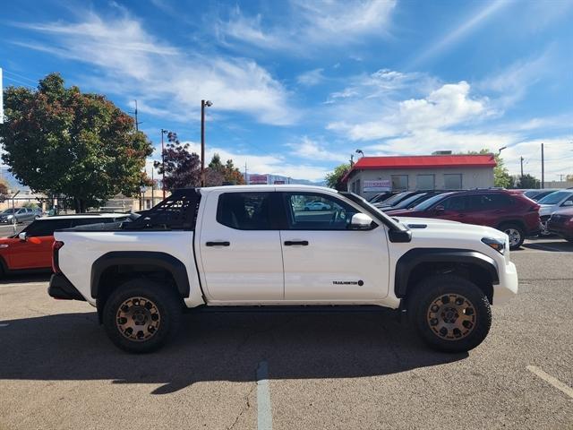 2024 toyota tacoma hybrid trailhunter