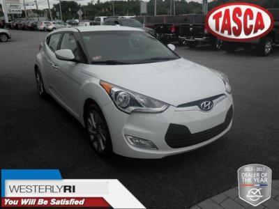 2017 hyundai veloster base 3dr coupe 6m w/black seats for sale in cranston, rhode island