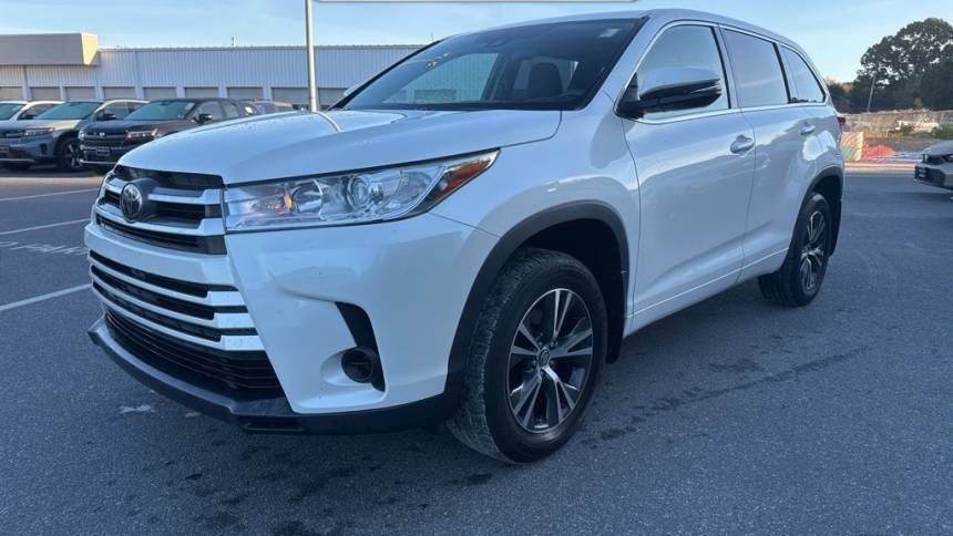 2018 toyota highlander le
