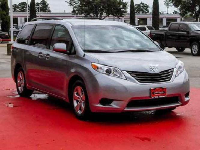 2013 toyota sienna le one owner in spring, tx