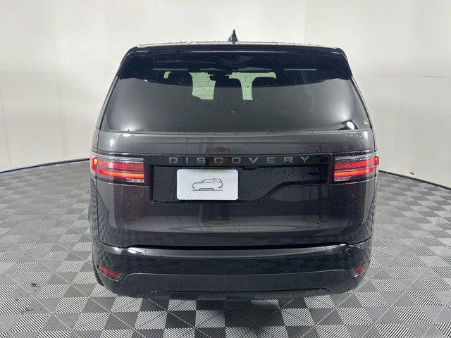 2024 land rover discovery p300 dynamic se