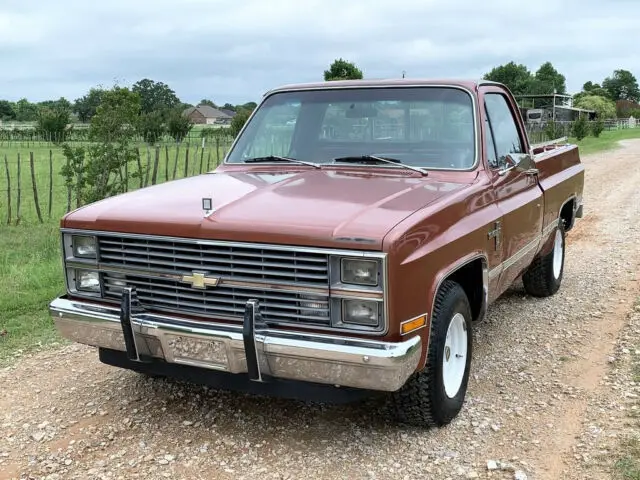 1983 chevy c10 pickup truck, short bed diesel, squarebody, 1 owner
