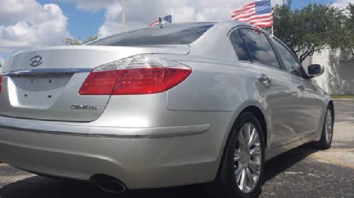 obo 2010 hyundai genesis 3.8 sedan in miami, fl