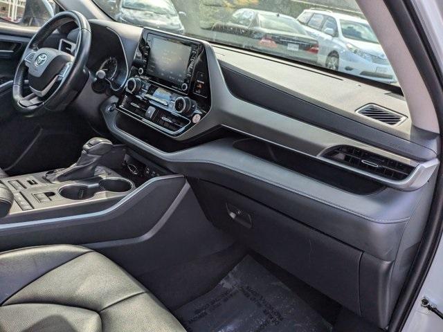 2022 toyota highlander xle