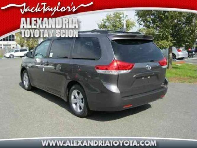 2013 toyota sienna le in alexandria, va