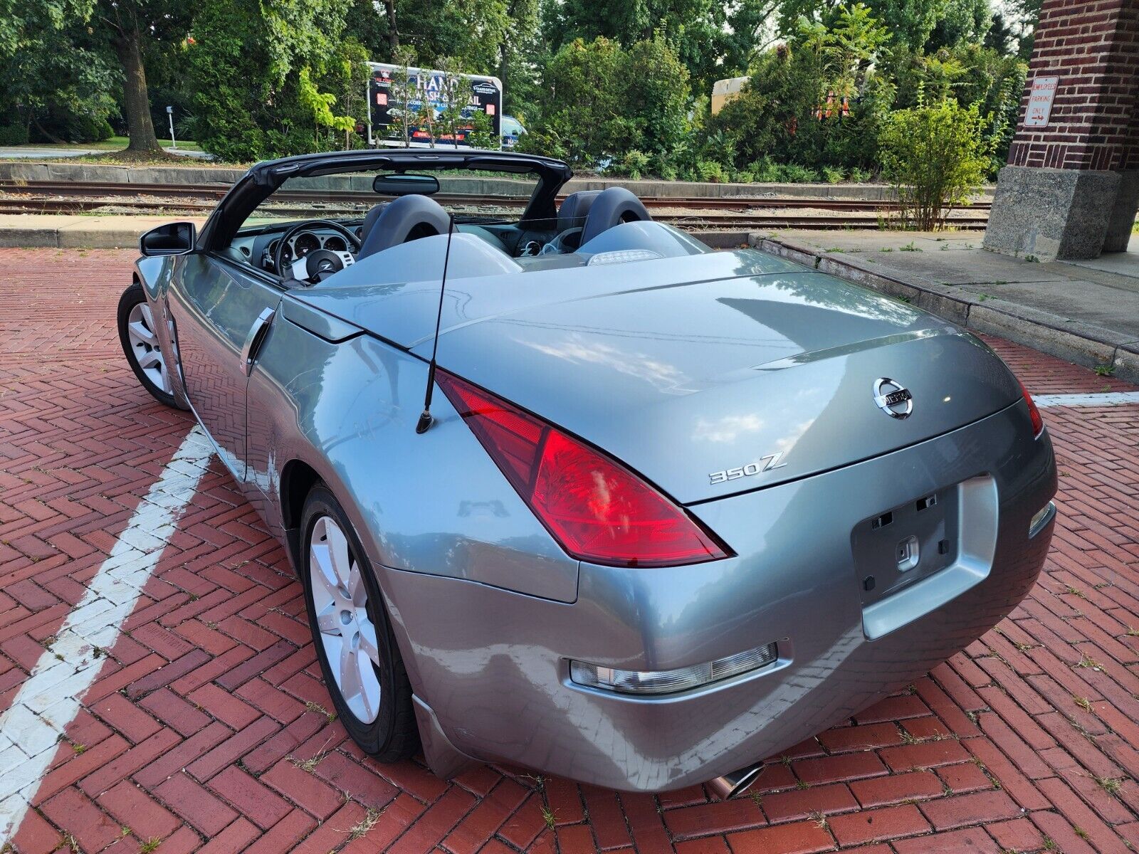 2004 nissan 350z