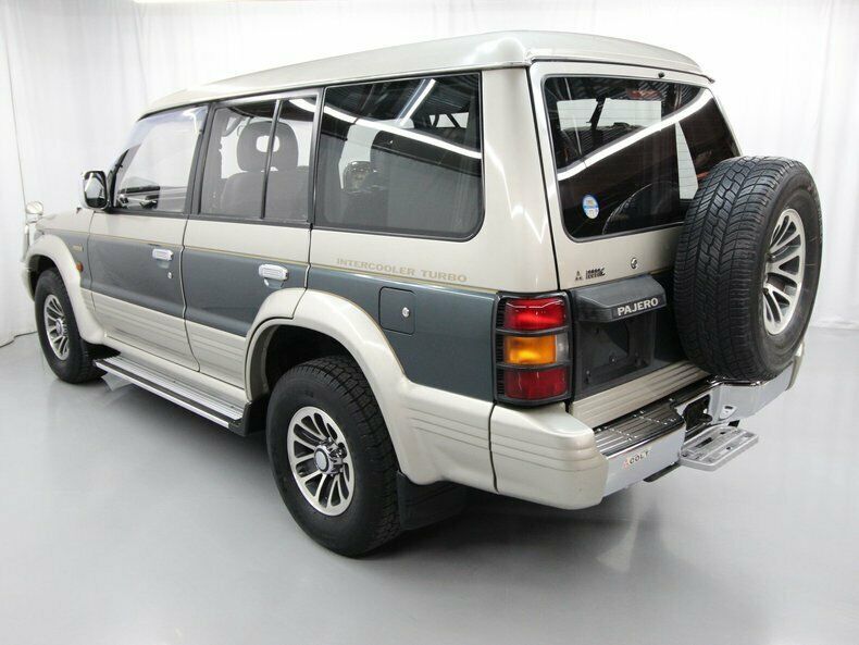 1992 mitsubishi pajero exceed