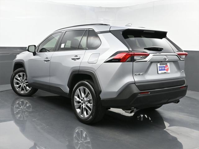2022 toyota rav4 xle premium