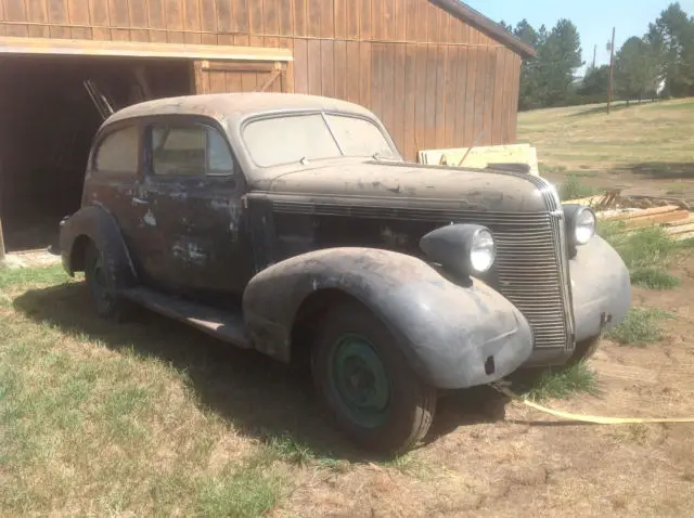 1937 pontiac 2-door sedan/slantback