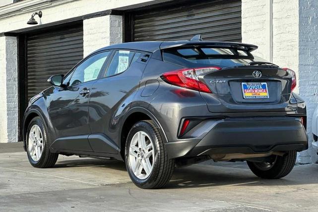 2021 toyota c-hr le