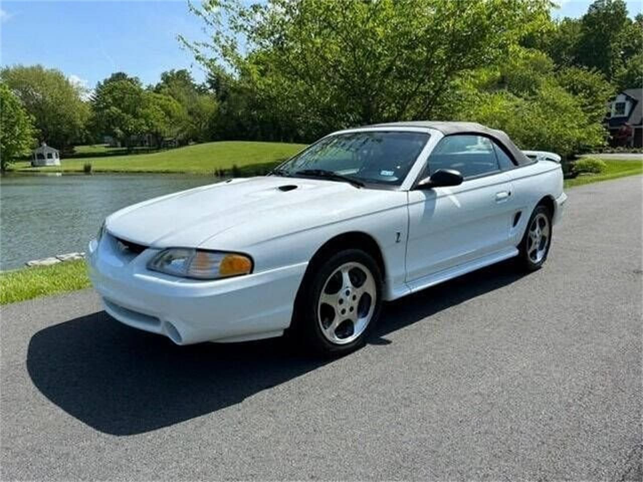 1997 ford mustang