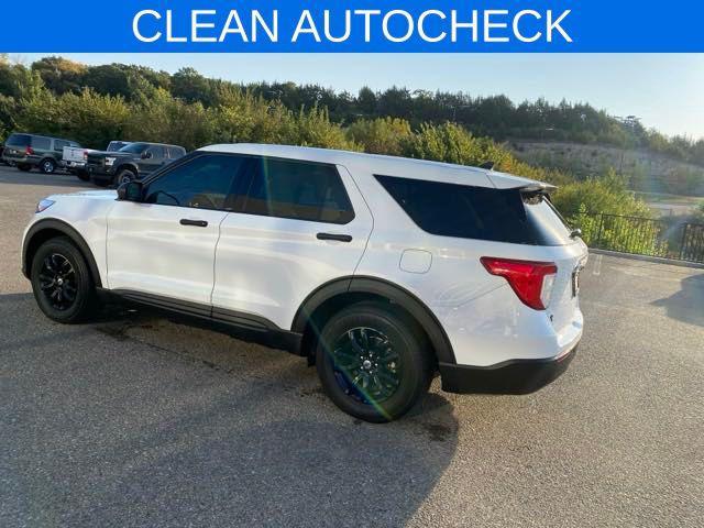 2021 ford explorer base