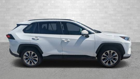 2019 Toyota RAV4 xle premium