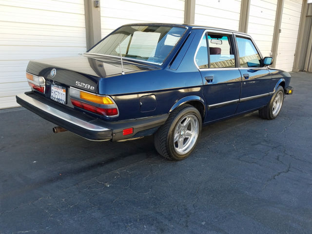 1982 bmw 528. classic first year-5 speed manual transmission e28 "eta" sedan!