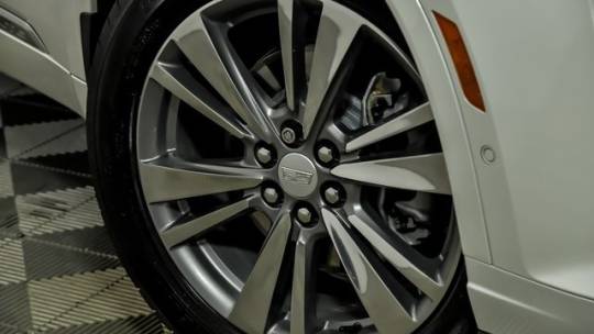 2022 Cadillac XT6