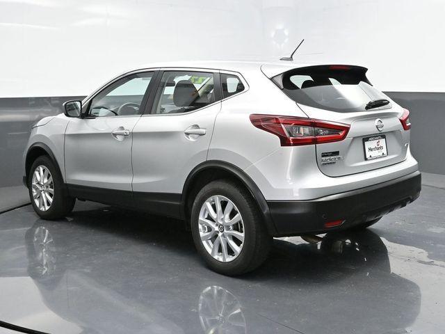2022 nissan rogue sport s