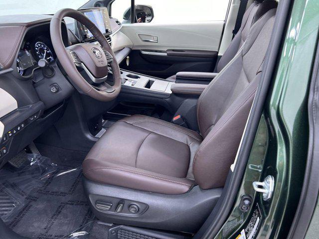 2024 toyota sienna platinum 7 passenger