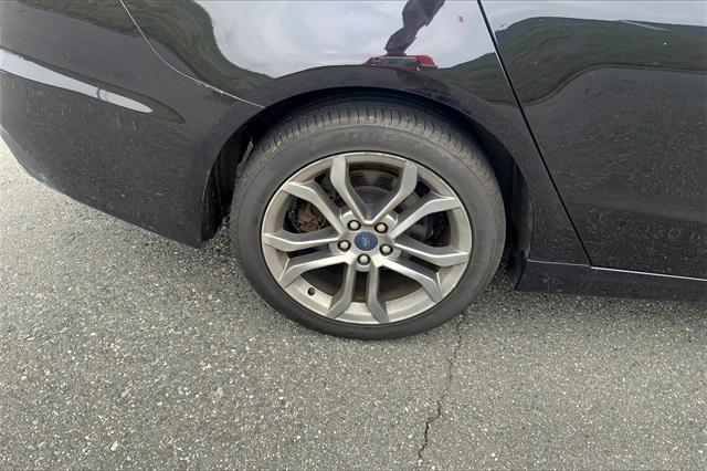 2020 ford fusion sel