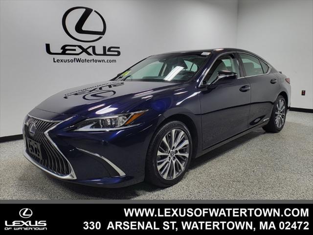 2021 lexus es 300h base