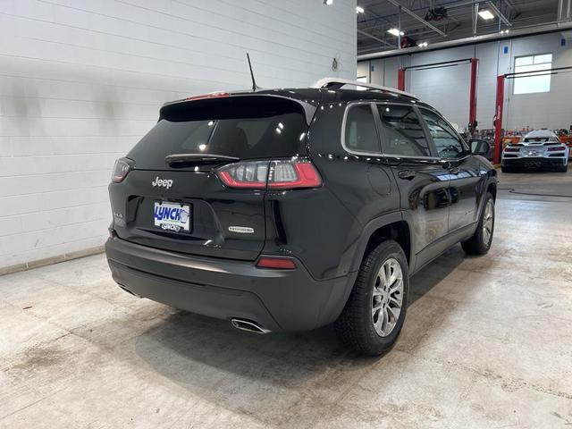 2021 jeep cherokee latitude lux