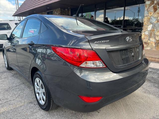 2012 hyundai accent se