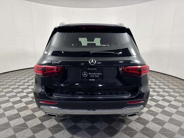 2021 mercedes-benz glb 250 base 4matic