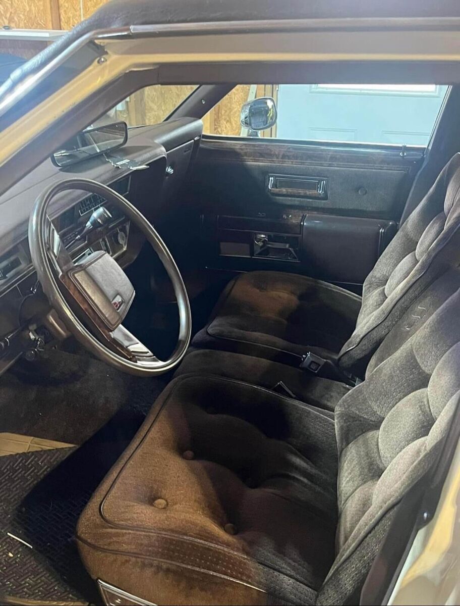 1983 oldsmobile ninety-eight white regency