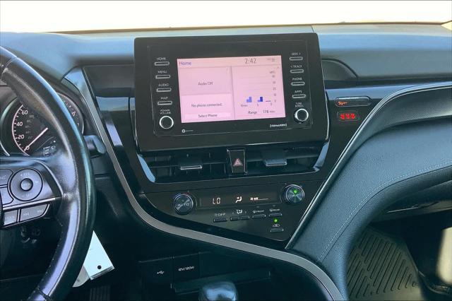 2021 toyota camry se