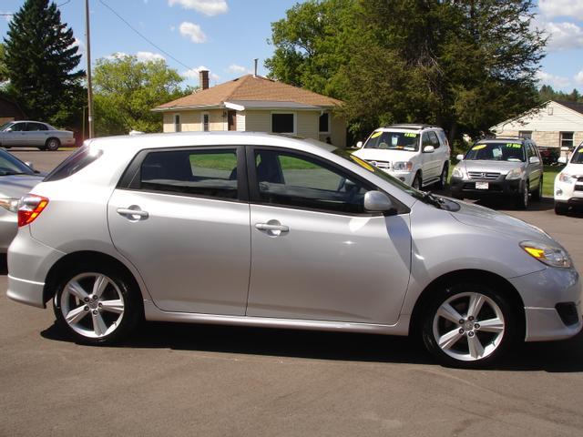 2009 toyota matrix in germantown, wisconsin