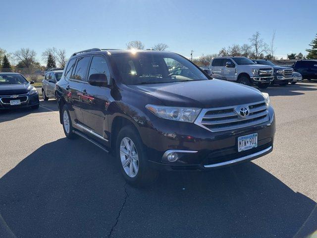 2013 toyota highlander base plus