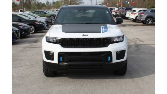 2023 Jeep Grand Cherokee trailhawk