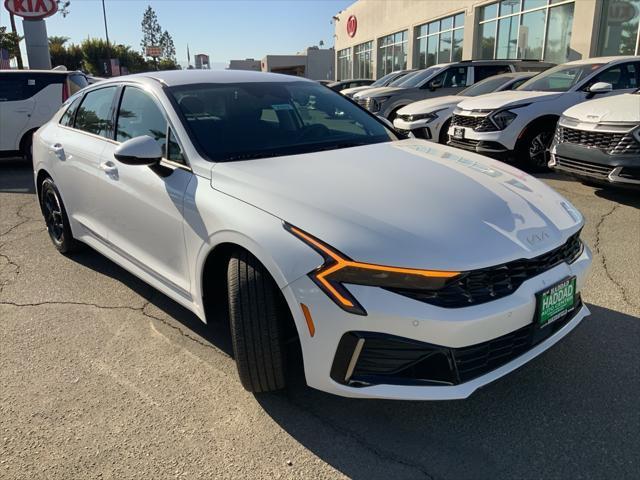 2025 kia k5 lxs