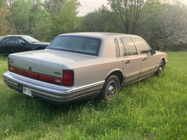 lincoln town car cartier edition