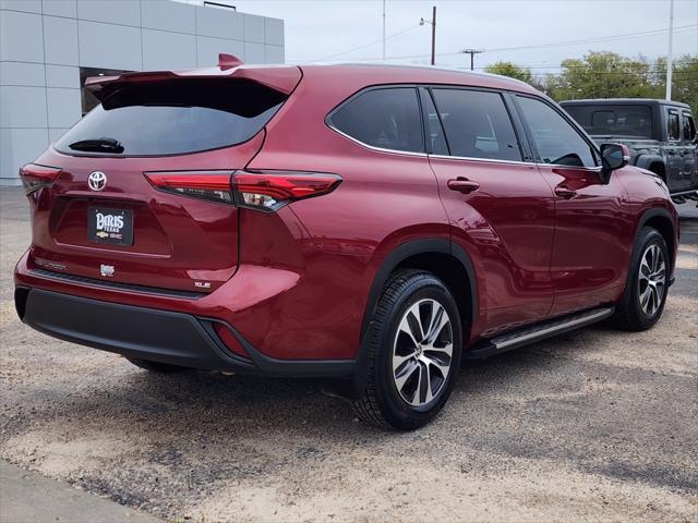 2022 toyota highlander xle