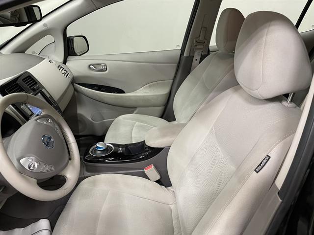 2016 nissan leaf sv