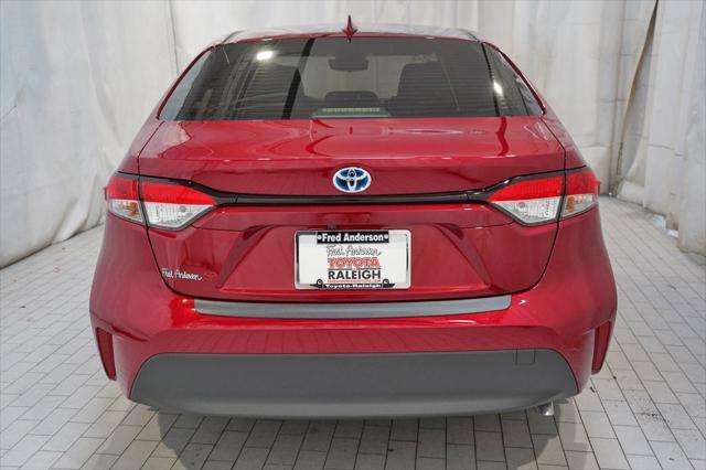 2024 toyota corolla hybrid le