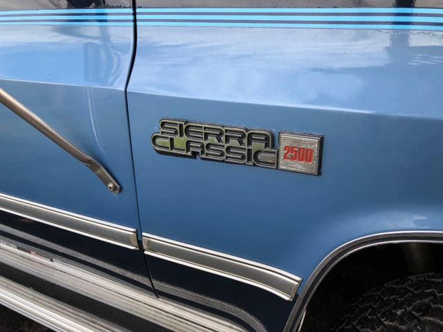 1987 gmc suburban 2500 4x4 very nice! square body