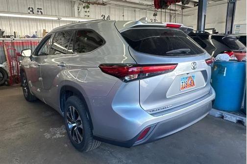 2021 toyota highlander