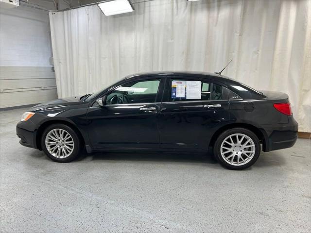2011 chrysler 200 limited