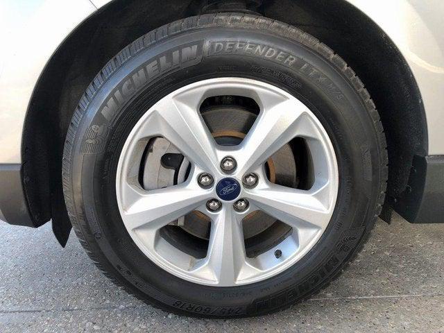 2021 ford edge se