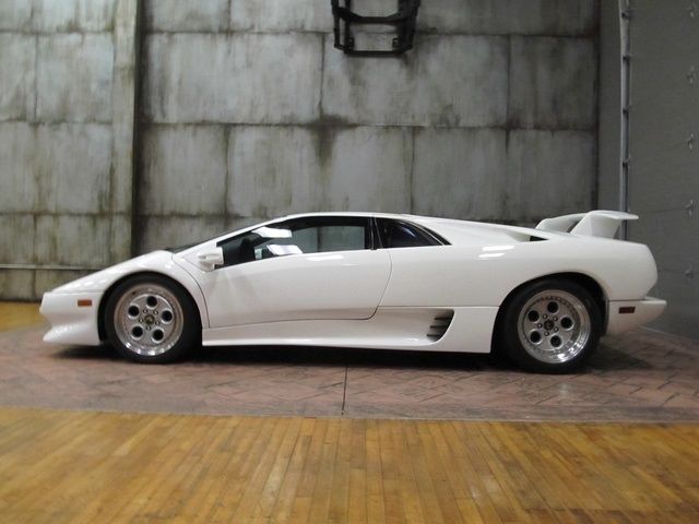 1992 lamborghini diablo coupe white/ white offers/trades considered