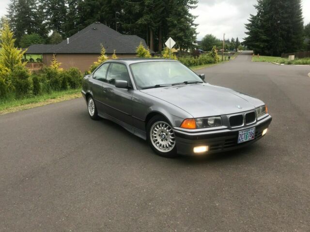 1993 btw 325is e36